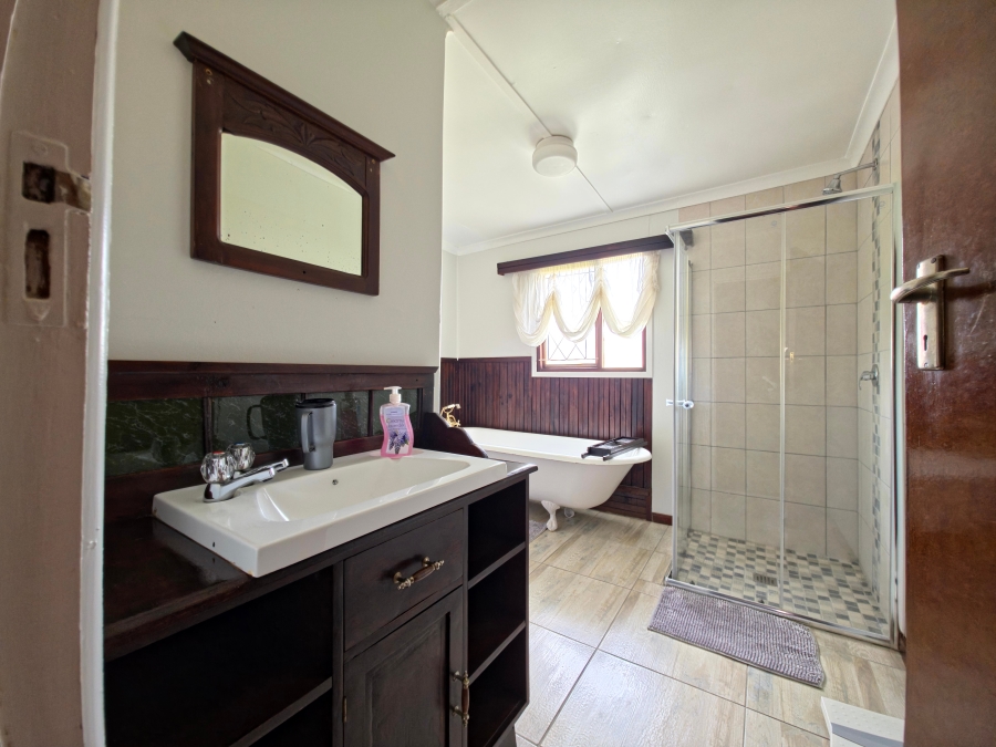 4 Bedroom Property for Sale in Fisherhaven Western Cape
